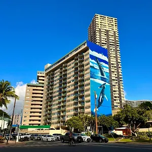 https://waikiki-2-bedrooms-1-bath-free-parking-sleep-6.hotelsinhawaii.org